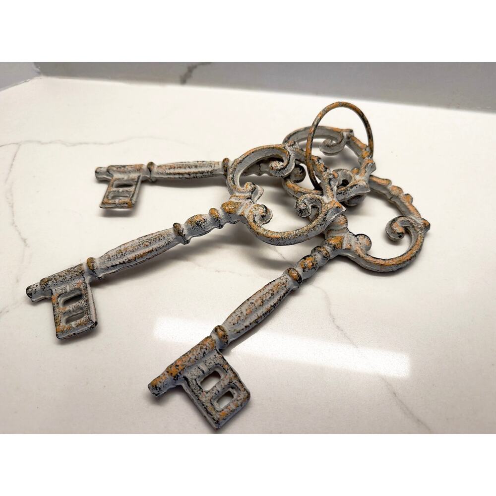 Set of 3 Rustic Cast Iron Decorative Skeleton Keys Metal Keyring 7” long